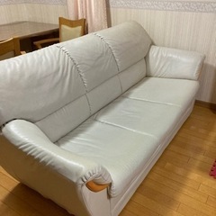 取引先決定 (おしぼり) 早岐のソファ《3人掛けソファ》の中古あげます 