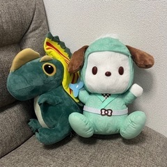 恐竜とポチャッコ ぬいぐるみの画像