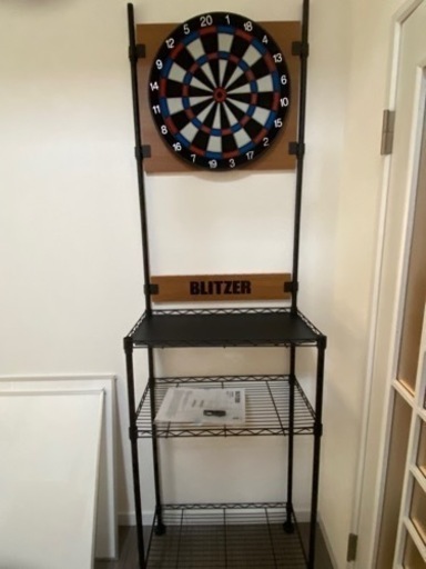 ダーツ台☆値下げ交渉あり、ダーツボード付き