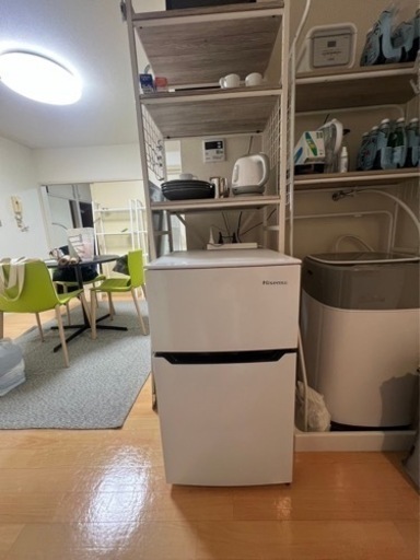 【お得セット】HiSense コンパクト冷蔵・冷凍庫+専用ラック