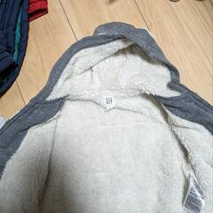80サイズ　GAP　中ボア付きパーカーの画像