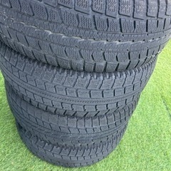 古いステップワゴンのタイヤの画像