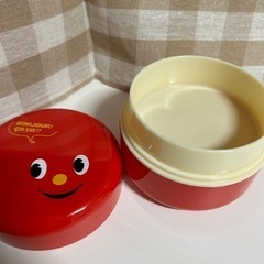 赤色ランチボックス　丸型　美品の画像