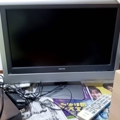 東芝　23型　液晶テレビ