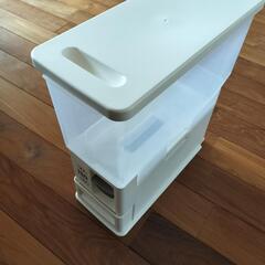 ニトリ 米びつ 6kg ほぼ新品の画像