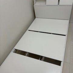 シングルベッド白【宮付き、ベッド下収納付き、コンセント2口付き】