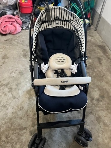 コンビ ベビーカー 売ります