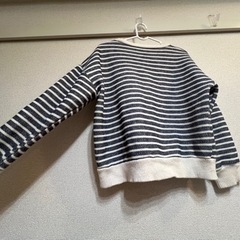 zara ボーダー柄　トップスの画像