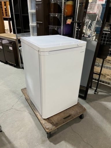 ☆品薄商品!!☆ 2022年 美品!! アイリスオーヤマ ノンフロン冷凍庫 フリーザー 85L IUSD-9B-W
