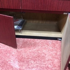 ガラス製飾り棚付き棚　ガラス製の天板が4枚付きますの画像