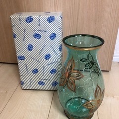 ボヘミア　フラワーベース　花瓶