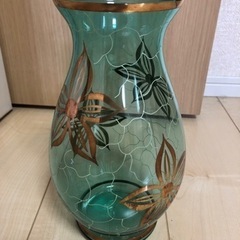 ボヘミア　フラワーベース　花瓶の画像