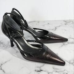 Ris raffince 黒のパンプスの画像