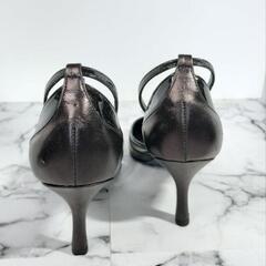 Ris raffince 黒のパンプスの画像