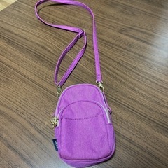 紫色のミニショルダーバック