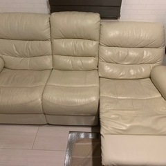 ニトリ　リクライニングチェア3人がけの画像