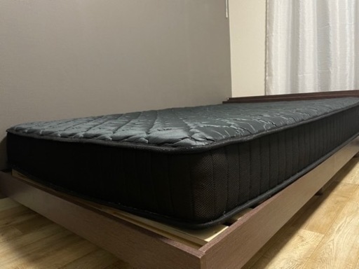 【中古良品】【アイリスオーヤマ】セミダブルベッド&マットレス(説明書付き)