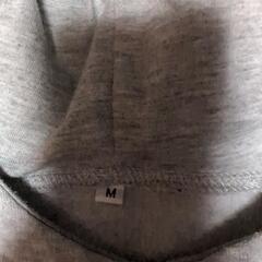 ジャンク★グレーパーカーМ猫ポケットあり𓃠の画像