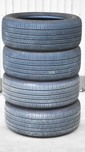 SUV用タイヤ　225/50R17　YOKOHAMA（ヨコハマ）　ADVAN db V552　4本