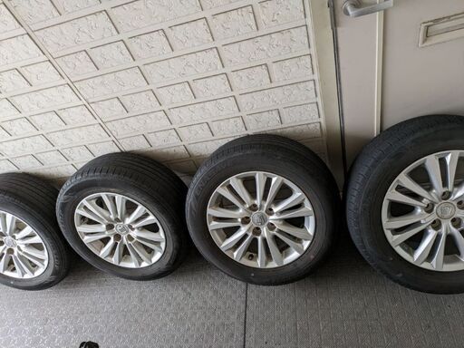 １６インチアルミホイール　　タイヤ215/60/16