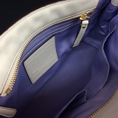 COACH オールドコーチ 白レザー＆シグネチャー 肩かけジップトートバッグの画像