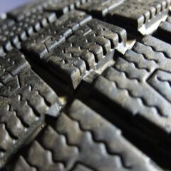 ヴォクシー（ノア）に付いてたスタッドレスタイヤホイールセット トヨタ純正アルミホイール ZRR80の画像