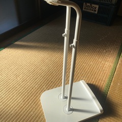 コードレス掃除機スタンドの画像