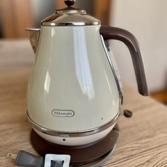 【受け渡し決定】De'Longhi (デロンギ) 電気ケトル