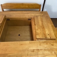 テーブル、椅子の画像