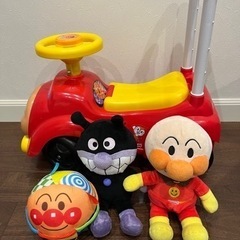 アンパンマンカー メロディ付き 乗用玩具　ぬいぐるみ　ボール