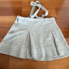 中古　育英、育英湯山、育英第二幼稚園　女児スカート　サイズ130の画像