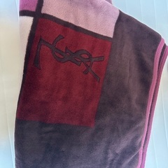 【ゼロ円】イブサンローラン毛布(本日可能な方)の画像