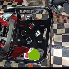 ホーネット250用リアキャリアの画像