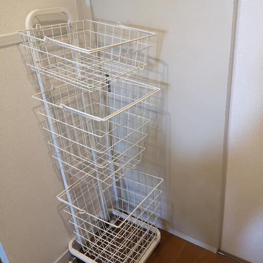 ランドリーワゴン　3段タイプ
