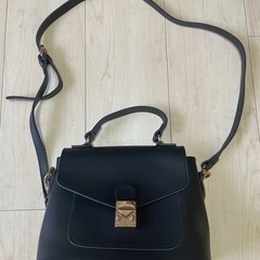 ハンドバッグ　ショルダーバッグ