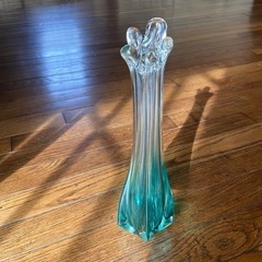 レトロな花瓶　吹き硝子の画像