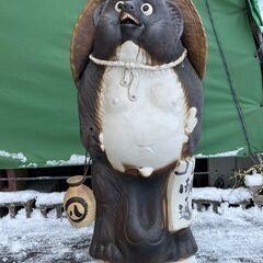 タヌキの置物 陶器製 特大（高さ110cm）