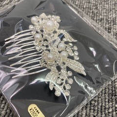 新品　未使用　髪飾り　その他多数出品しております。の画像