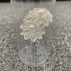 新品　未使用　ヘアアクセサリー　その他多数出品しております。の画像