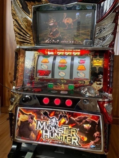 スロット　初代モンスターハンター　モンハン　コイン不要機付　家庭電源、ドアキー、設定キー、無段階ボリューム