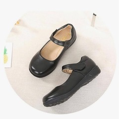 〈フォーマル柔らか軽量キッズシューズ〉今月末まで　卒園式.入学式.発表会 つま先ゆったりタイプ サイズ19cm(18cmの時に購入)の画像
