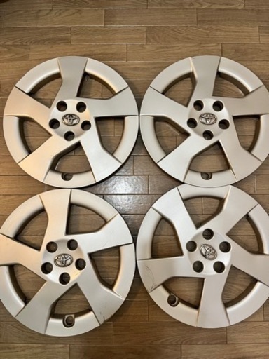 30プリウス　ホイールキャップ　ホイールカバー　15インチ　純正品