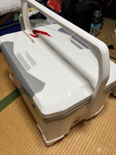 ダイワ6面真空パネル(28ℓ)クーラーボックス