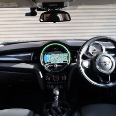 検査8年1月クーパーSD ディーゼルターボ/MINIYoursカラー/HDDナビ/Bluetoothオーディオ/コンフォートアクセスLEDヘッドライト/点検記録簿/ETCの画像
