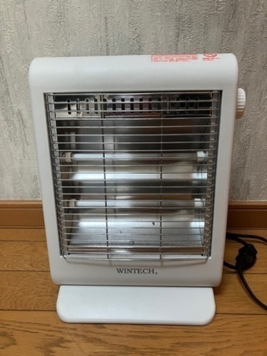 電気ストーブ　600w      2022年製