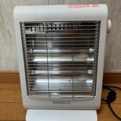 電気ストーブ　600w      2022年製