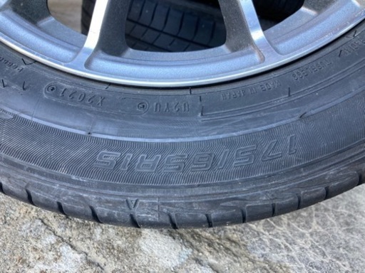 インサイト夏タイヤ　175/65R15