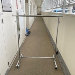 金属製ハンガーラック