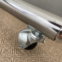 金属製ハンガーラックの画像