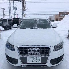 ローン審査通過自信あり‼️程度良しアウディQ5クワトロ4WD‼️車検長期‼️の画像